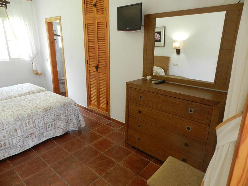 Hostal Las Acacias Лос-Каньос-де-Мека Екстер'єр фото