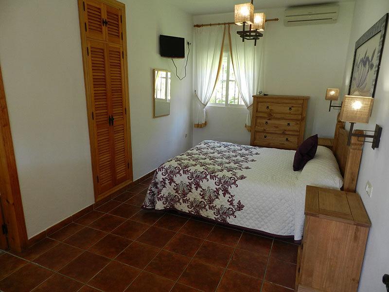Hostal Las Acacias Лос-Каньос-де-Мека Екстер'єр фото